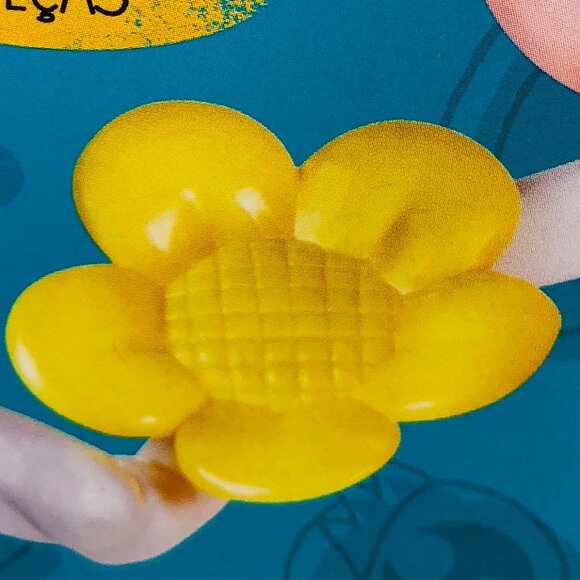 Potato Head Mrs. Potato Head Classic Toy Includes 11 Parts and Pieces New Sealed - Picture 15 of 16